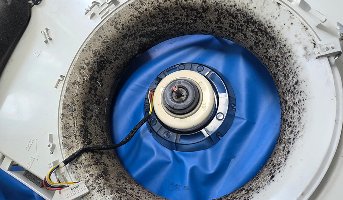 모터커버 오염 청소 전 사진