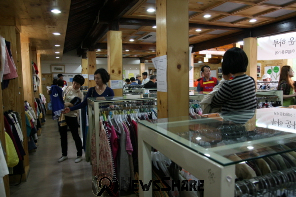 ‘아름다운 가게’ 나눔문화를 주도하는 영구크린 대표이사 조영구이미지