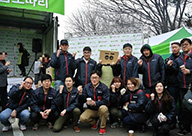 포장이사 극성수기에도 봉사는 멈추지 않는다이미지